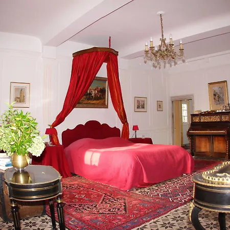 לינה וארוחת בוקר Chateau De