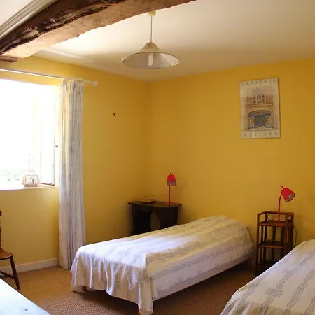 Chateau De Bed & Breakfast Flottemanville