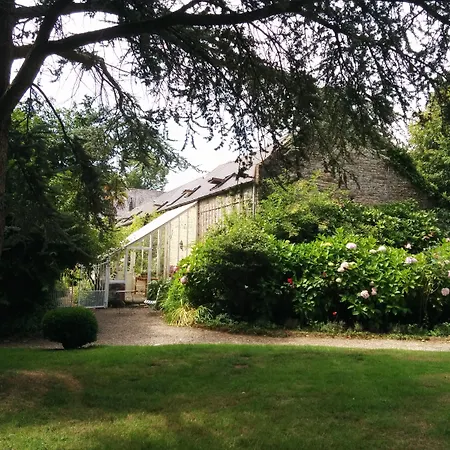 Chateau De לינה וארוחת בוקר 3*