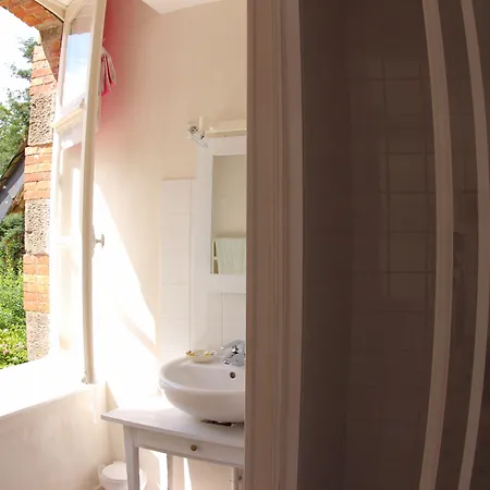 לינה וארוחת בוקר Chateau De