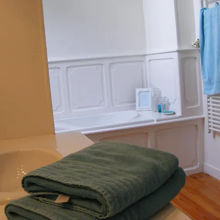 לינה וארוחת בוקר Chateau De Flottemanville