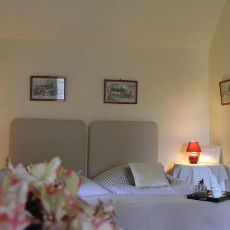 Chateau De Bed & Breakfast 3*