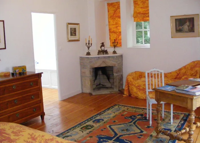 Chateau De Bed & Breakfast Flottemanville