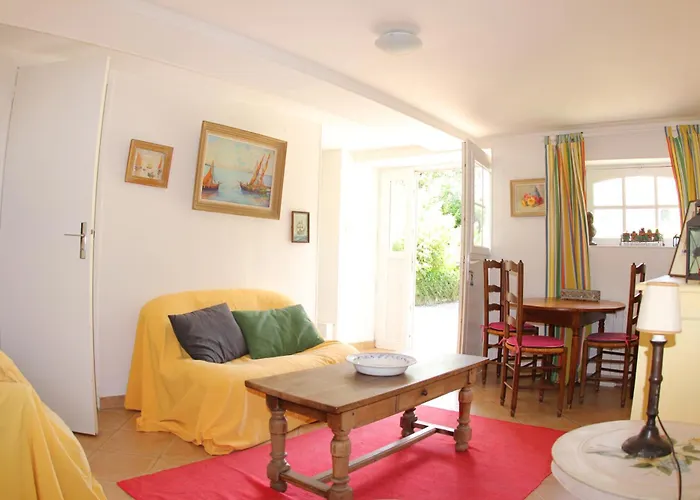 Chateau De Bed and Breakfast 3*